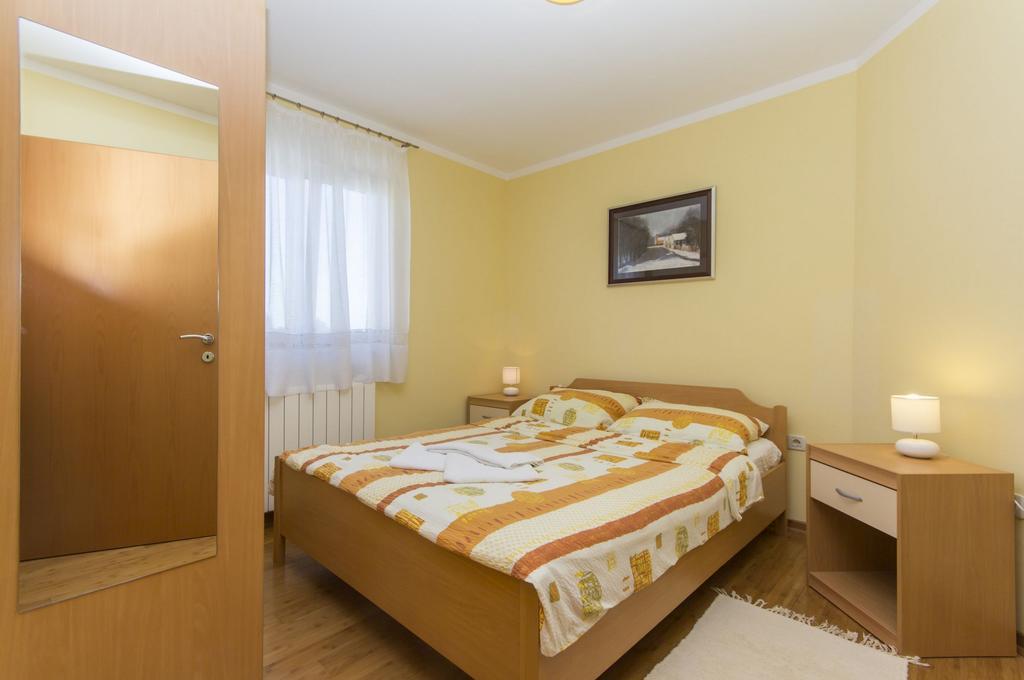 Apartments Lara Pula Veruda Zewnętrze zdjęcie