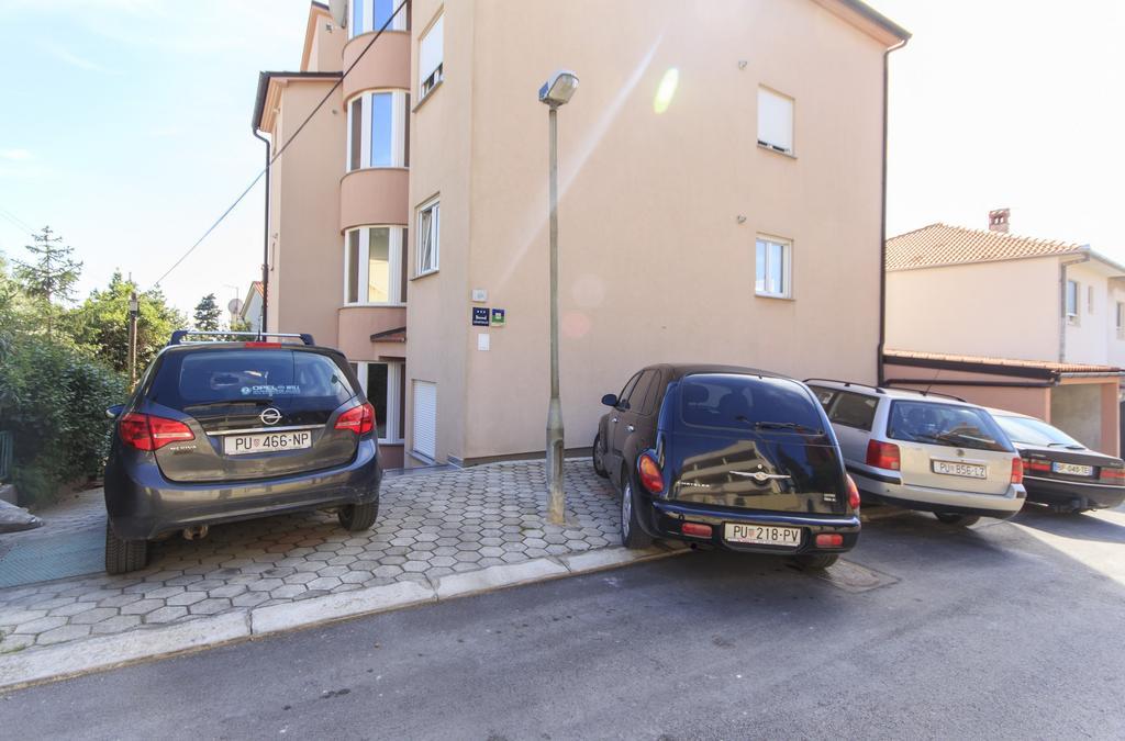 Apartments Lara Pula Veruda Zewnętrze zdjęcie